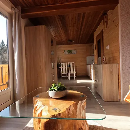 Forest Peace, Lavrovec Tatil Evi