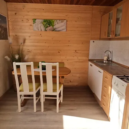 Forest Peace, Lavrovec Tatil Evi Hlevni Vrh