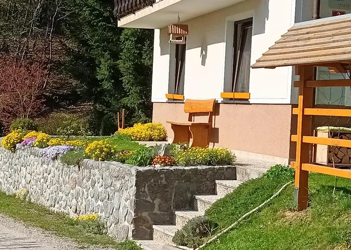 別荘 Forest Peace, Lavrovec