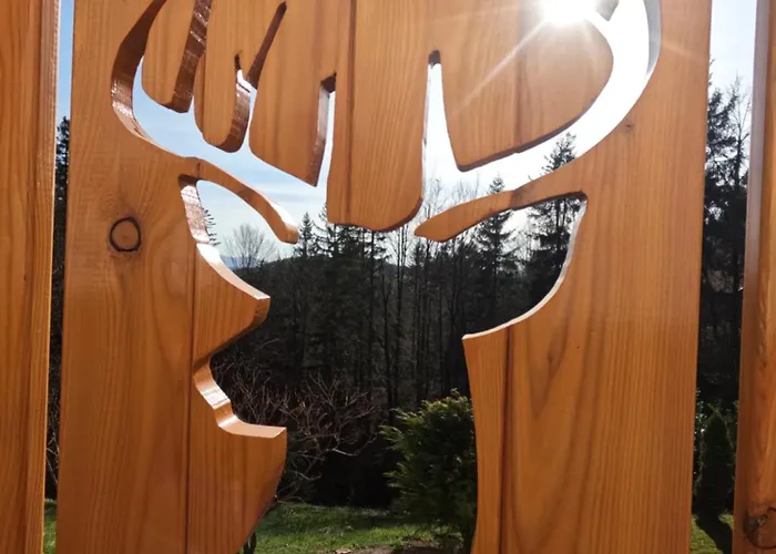 Forest Peace, Lavrovec Hlevni Vrh