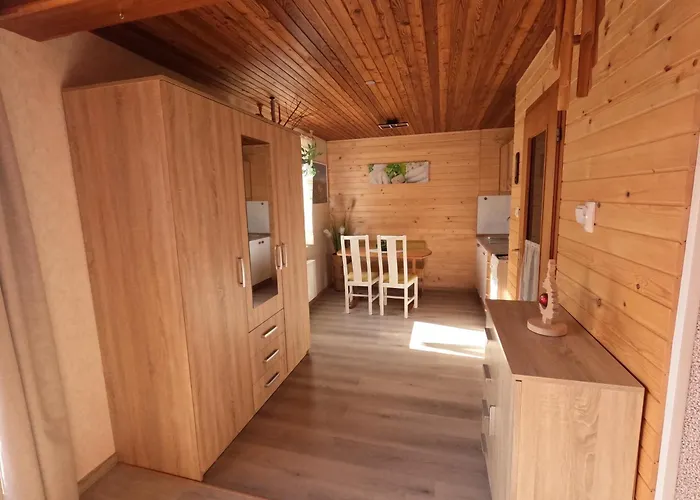 別荘 Forest Peace, Lavrovec